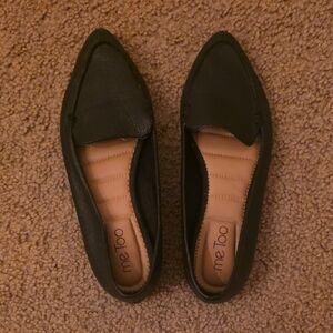 Me Too Women's Black Leather Flats